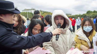 我校参加崇左市公安机关集中宣传活动